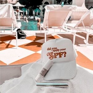 NWT “Did you apply your SPF” White Graphic Preppy Pool Day Trucker hat